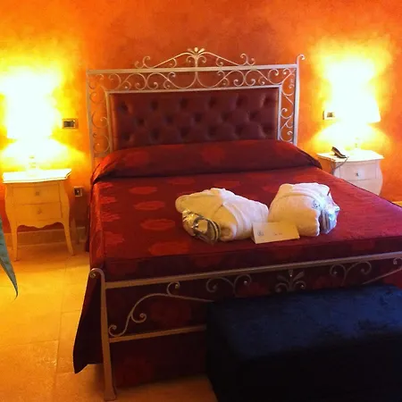 Etruria & Natural 4*
